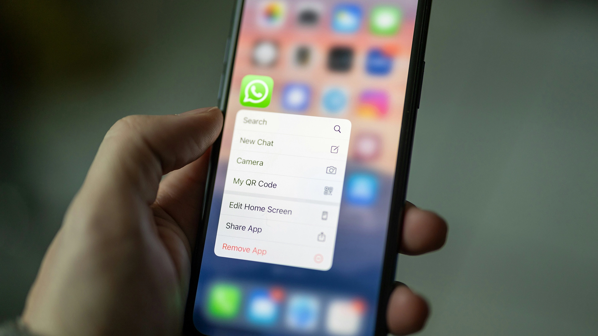 Meta&rsquo;s Chatbot Deelt Per Ongeluk Priv&eacute; Telefoonnummer